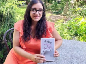 RECENZE: Nová kniha Eleny Ferrante je román pro teenagery