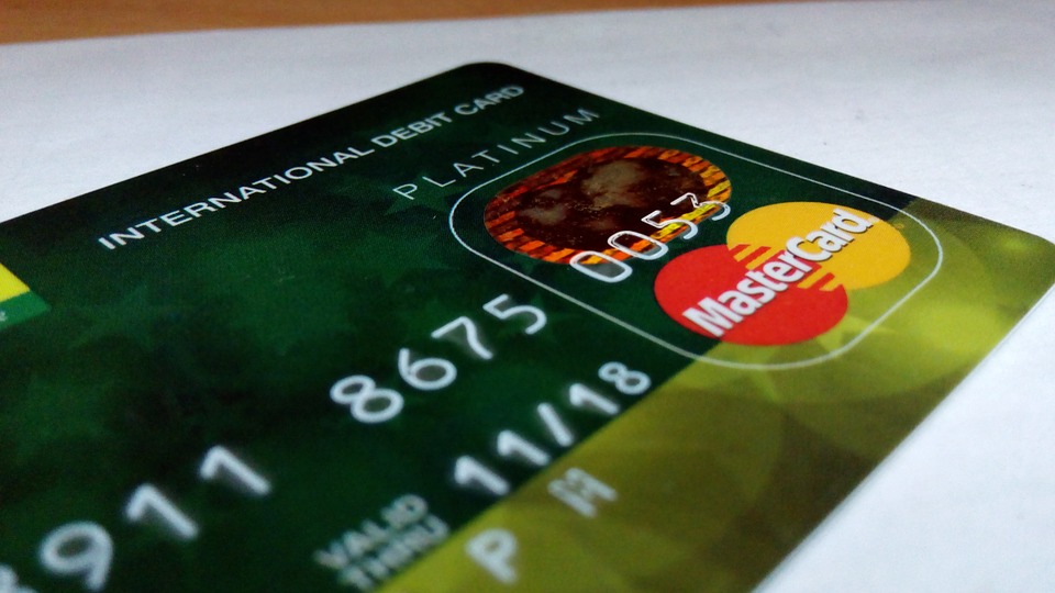 international-debit-card-388996_960_720